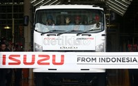 Isuzu Karawang Plant ini memiliki fasilitas produksi yang terdiri dari framing untuk Isuzu GIGA, welding, painting, assembling, warehouse, vehicle stock, tear down area dengan menerapkan konsep EQCD ( Environment & Safety, Quality, Cost and Delivery)