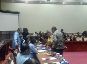 Yasonna Sebut SK Soal Golkar Dibenarkan Muladi, Kubu Ical Tak Percaya