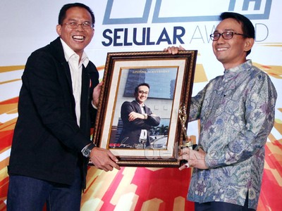 Menkominfo dan Para Pemenang Selular Award