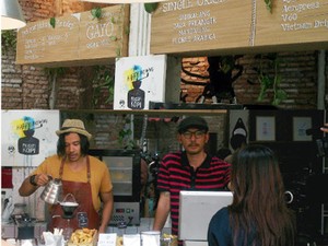 Pertaruhan dan Racikan Kopi Terbaik di Trailer Filosofi Kopi