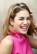 Nikita Mirzani Jatuh Cinta Lagi