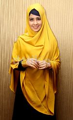 Cantiknya Risty Tagor Berhijab Syar'i