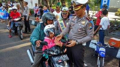 Helm Untuk Keselamatan Anak dalam Program Safe For Kids