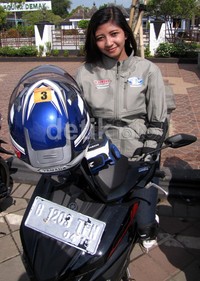 Aya berangkat dari Jakarta menuju Bali dengan menunggangi All New Soul GT 125 yang telah disematkan teknologi Blue Core.
