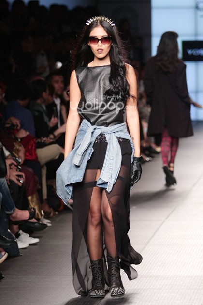 Yosafat Dwi Kurniawan. Plaza Indonesia Fashion Week 2015 at Plaza Indonesia Lt.2. Jakarta. [Foto: Mohammad Abduh/Wolipop]