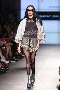 Yosafat Dwi Kurniawan. Plaza Indonesia Fashion Week 2015 at Plaza Indonesia Lt.2. Jakarta. [Foto: Mohammad Abduh/Wolipop]