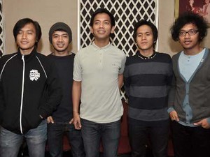 dMasiv Rilis Video Klip Terbaru Lewat Facebook
