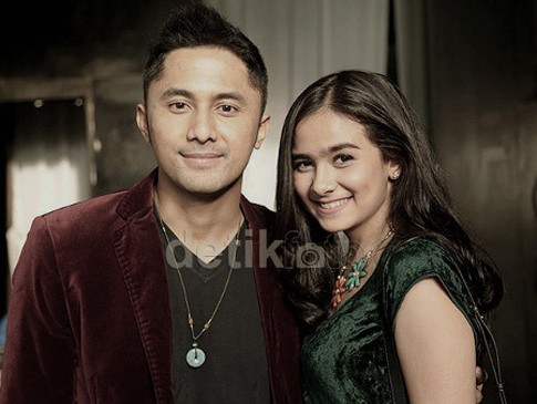Hengky Kurniawan dan Sonya Fatmala Akan Menikah dengan Adat Jawa