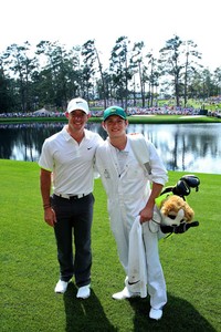 Niall dan pegolf profesional asal Irlandia itu jadi sorotan fotografer. Andrew Redington/Getty Images/detikFoto.