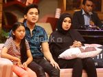 Ini Perempuan Berhijab yang Dekat dengan Olga