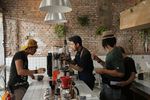 Berkunjung ke Kedai 'Filosopi Kopi'