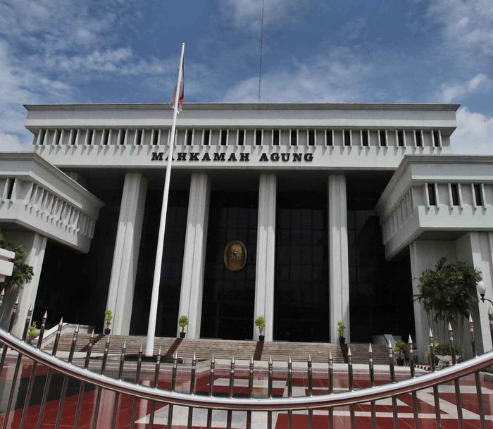 Membonsai KY, Para Hakim Agung Melawan Blue Print MA?