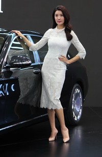Line up termahal Mercy saat ini, Mercedes-Maybach makin glamor dengan kehadiran model.