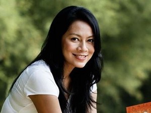 Dewi Lestari Berdongeng Soal Cinta Secangkir Kopi di Dongeng Secangkir Kopi