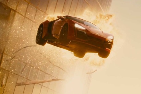 Mobil Terobos Dua Pencakar Langit di Furious 7, Ini Kata Ahli Fisika