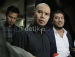 Kasus Ahmad Dhani vs Farhat Abbas Berlanjut