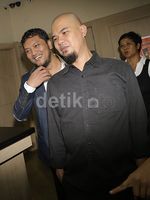Kasus Ahmad Dhani vs Farhat Abbas Berlanjut