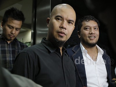 Kasus Ahmad Dhani vs Farhat Abbas Berlanjut