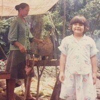 Dewi memamerkan foto-foto dirinya semasa kecil di akun Instagram-nya. (Instagram/Dewi Sandra)