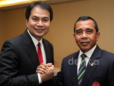 Tono Suratman Lantik Pengurus Baru Cabor Cricket
