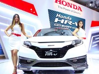 Honda menghadirkan Honda HR-V Mugen untuk pertama kalinya di wilayah Sumatera. Kendaraan lain yang ditampilkan oleh Honda pada POM kali ini antara lain New Honda Odyssey, New Honda CR-V, New Honda Civic, All New Honda Jazz, Honda CR-Z, Honda Mobilio RS, dan Honda Brio Satya.