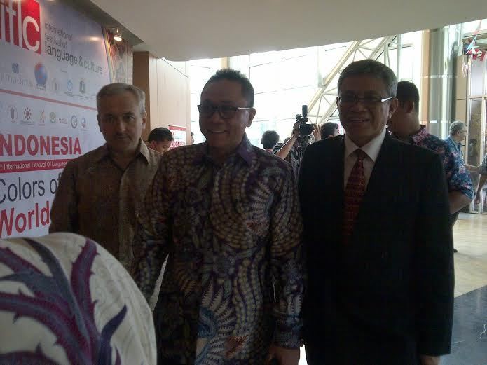 Hadir di Kongres PDIP, Zulkifli Hasan: PAN Tetap di KMP