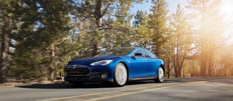 Daya Jelajah Tesla Model S Terbaru Mencapai 386 Km