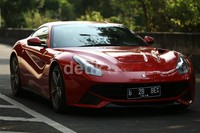     Acara yang bertajuk 'Prestigeous Personal Test Drive' itu sekaligus memaparkan aspek keselamatan berkendara dengan tiga mobil yang diperkenalkan.     