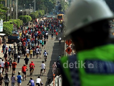 Warga Menikmati CFD Tanpa Bumbu Aksi Demo