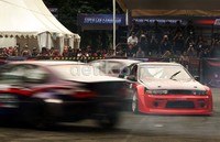 Peluncuran ini sekaligus pembuktian Federal Mobil Lubricants melalui aksi Federal Mobil Dancing Car yang merupakan sebuah atraksi Drifting oleh drifter muda Indonesia.