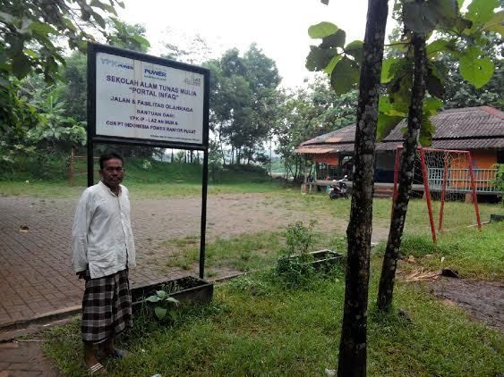 Melihat Sekolah Gratis untuk Anak Pemulung di Bantargebang 