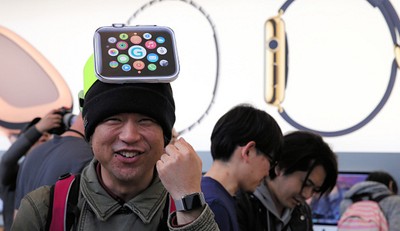 Fans Apple Ramai-ramai Jajal Apple Watch