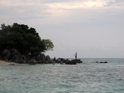 Belitung? Bukan, Ini di Tanjung Gelam, Karimunjawa