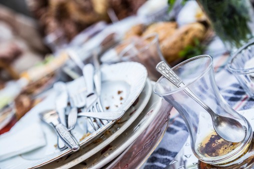 Agar Terhindar dari Penyakit, Perhatikan 8 Hal Ini Saat Bersantap di Restoran! (1)