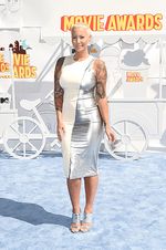J.Lo Hingga Scarlett Johansson, Parade Artis di MTV Movie Awards 2015