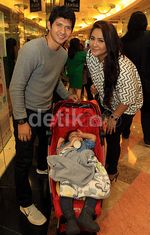 Kebersamaan Audy, Iko Uwais dan Putri Kesayangannya