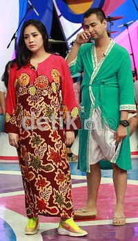Gigi dan Raffi saat ditemui di kawasan Kebon Jeruk, Jakarta Barat, Senin (13/4/2015). Pool/Gus Mun/detikFoto.