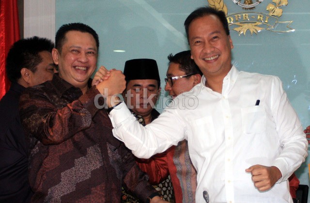 Bamsoet: Anggota DPR Sudah Wangi Semua, Hapus Anggaran Parfum Rp 2,3 M Bamsoet: Anggota DPR Sudah Wangi Semua, Hapus Anggaran Parfum Rp 2,3 M