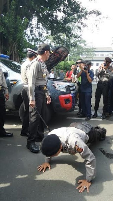 Apel Kesiapan KAA, Kapolda Jabar Tampar Dua Anggota