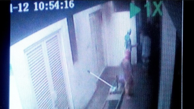 4 Penampakan Rombongan Misterius di CCTV Saat Buang Orok di SPBU 4 Penampakan Rombongan Misterius di CCTV Saat Buang Orok di SPBU