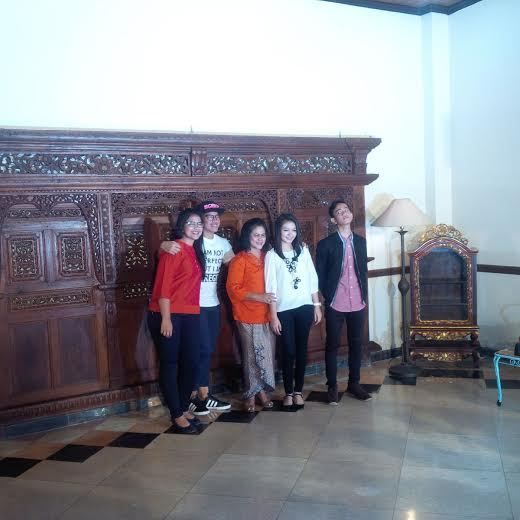 Ibu Negara Iriana: Gibran dan Selvi Menikah Awal Juni 2015 