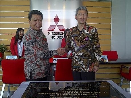 Kolaborasi Mitsubishi dan Antika Raya Perkuat Jaringan di Surabaya
