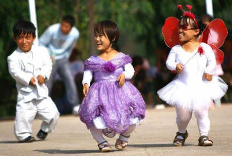 Mengintip Kerajaan Orang Kecil, 'Surga' Bagi Orang dengan Dwarfisme