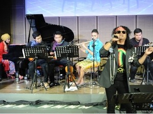 Ketika Dangdut, Rock dan Jazz Berpadu dengan Keroncong