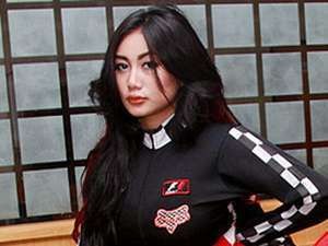 Tahu Foto Toplessnya Beredar di Internet, Pamela Duo Serigala Nangis Terus