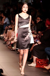 Lotuz by Yosep Sinudarsono. Plaza Indonesia Fashion Week 2015 at Plaza Indonesia Lt.2. Jakarta. [Foto: Mohammad Abduh/Wolipop]