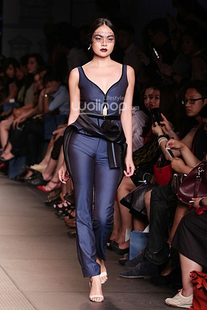 Lotuz by Yosep Sinudarsono. Plaza Indonesia Fashion Week 2015 at Plaza Indonesia Lt.2. Jakarta. [Foto: Mohammad Abduh/Wolipop]