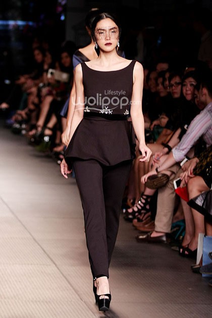 Lotuz by Yosep Sinudarsono. Plaza Indonesia Fashion Week 2015 at Plaza Indonesia Lt.2. Jakarta. [Foto: Mohammad Abduh/Wolipop]