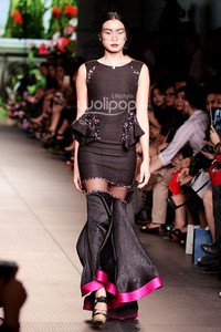 Lotuz by Yosep Sinudarsono. Plaza Indonesia Fashion Week 2015 at Plaza Indonesia Lt.2. Jakarta. [Foto: Mohammad Abduh/Wolipop]