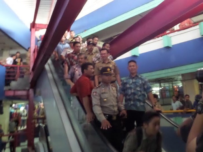 Ahok Datang, Eskalator Pasar Blok G Tanah Abang Nyala